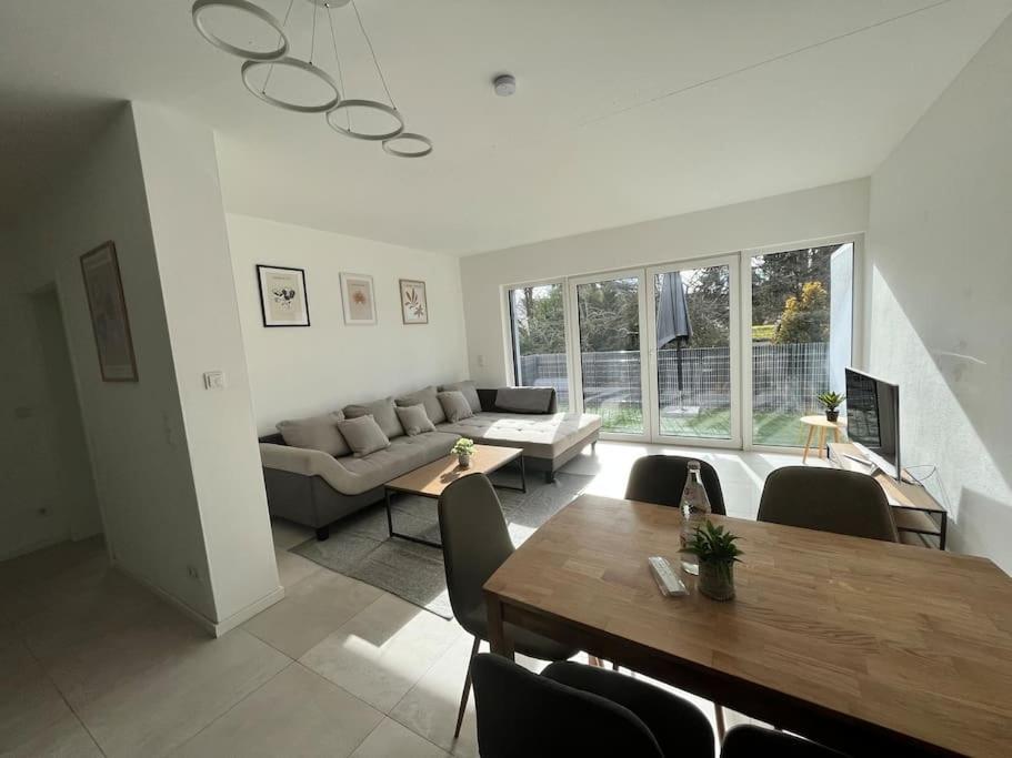 3 Zw 95 M2 Neubau Kostenlos Parkplatz Im Hof คิทซิงเงน ภายนอก รูปภาพ